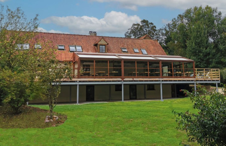 New Moulin Exterior Picture